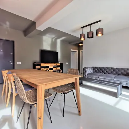 Hotel apartamentowy Grey 2*